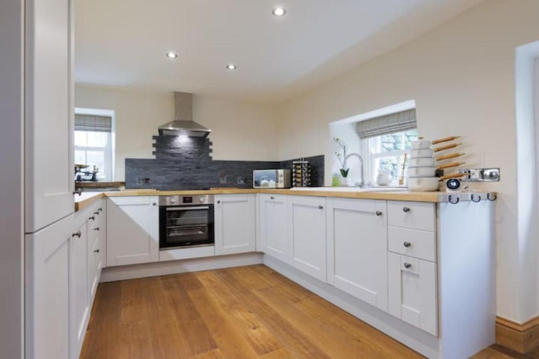 5 Star Cottage On The Green With Log Burner - Dog Friendly Austwick 外观 照片