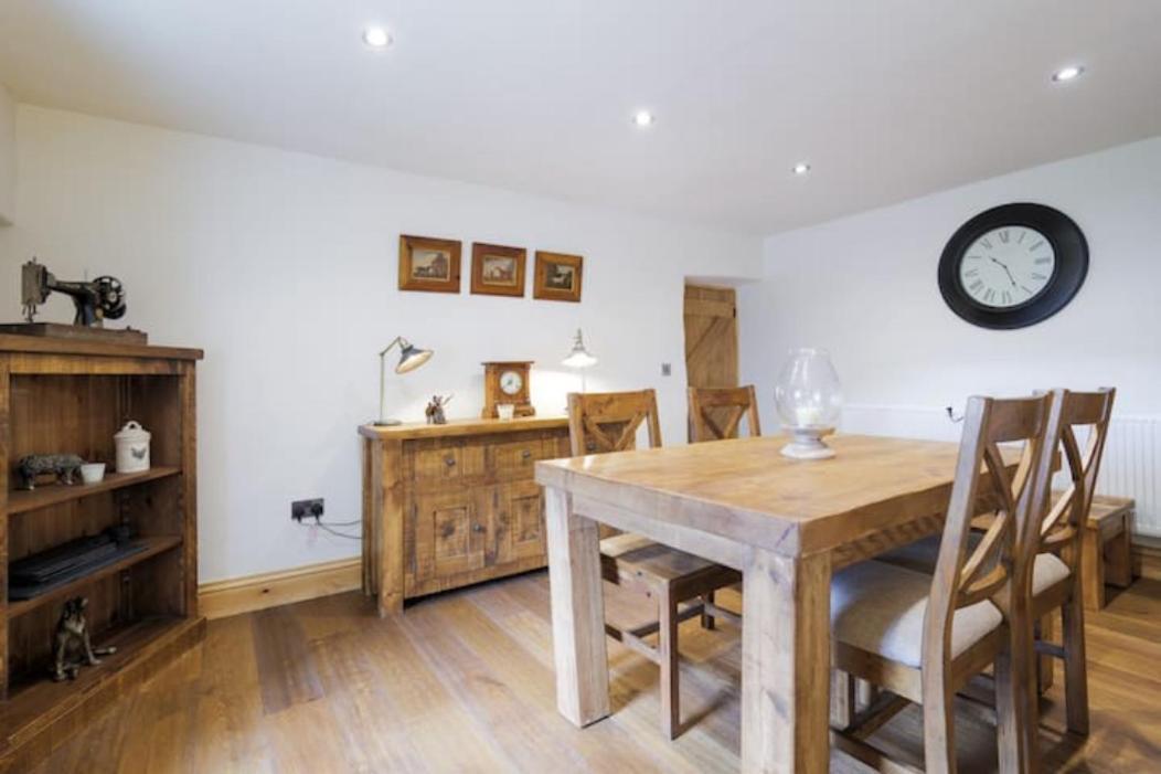 5 Star Cottage On The Green With Log Burner - Dog Friendly Austwick 外观 照片