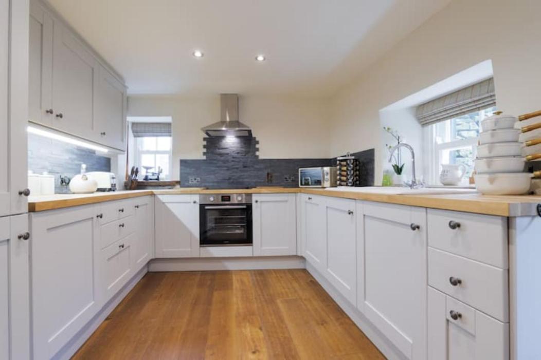 5 Star Cottage On The Green With Log Burner - Dog Friendly Austwick 外观 照片